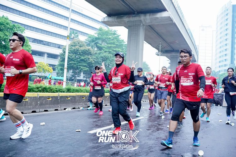 Race photo from ONE RUN 10 K