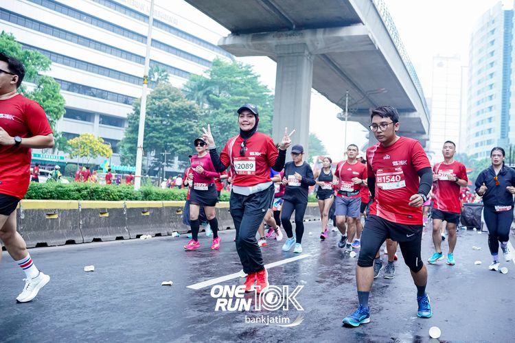 Race photo from ONE RUN 10 K