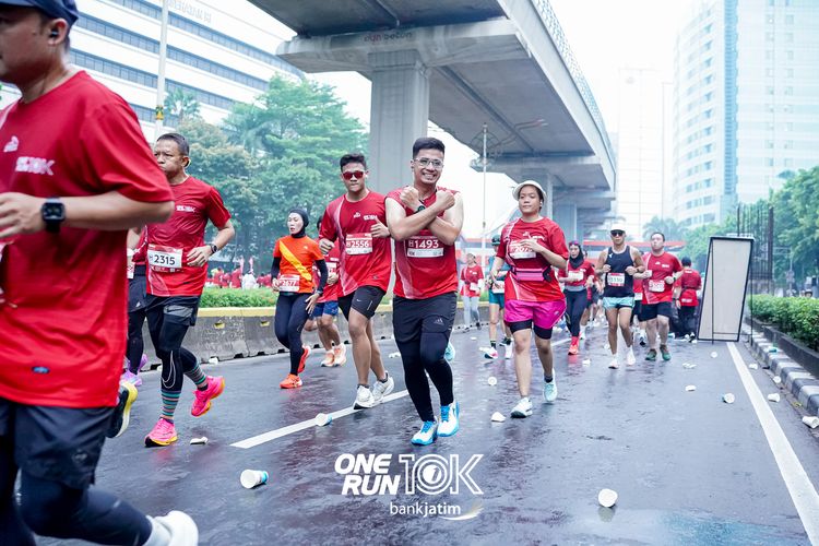 Race photo from ONE RUN 10 K