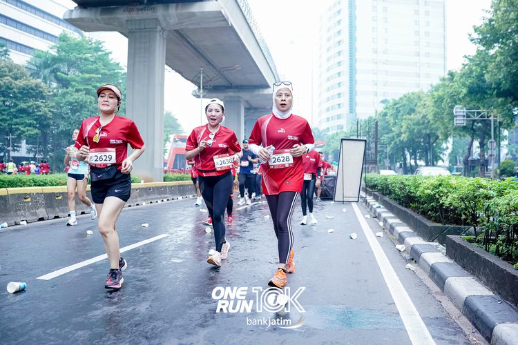 Race photo from ONE RUN 10 K