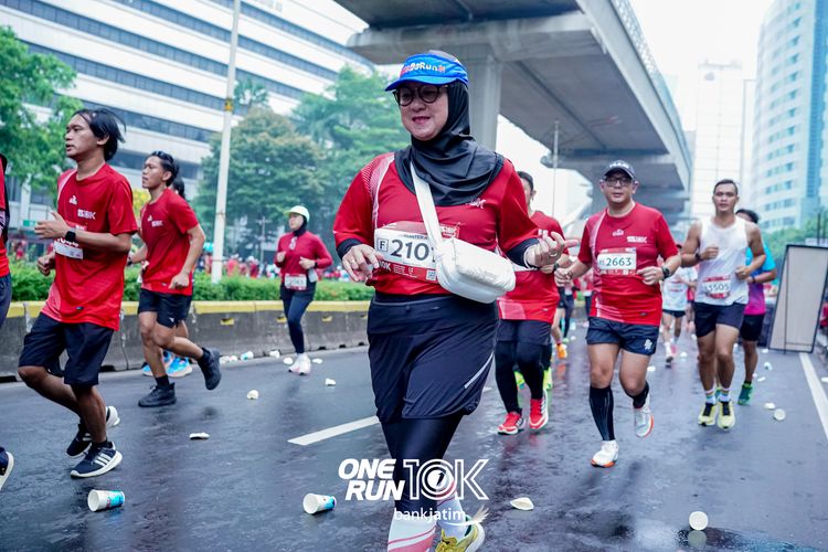 Race photo from ONE RUN 10 K