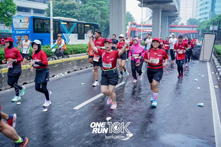 Race photo from ONE RUN 10 K
