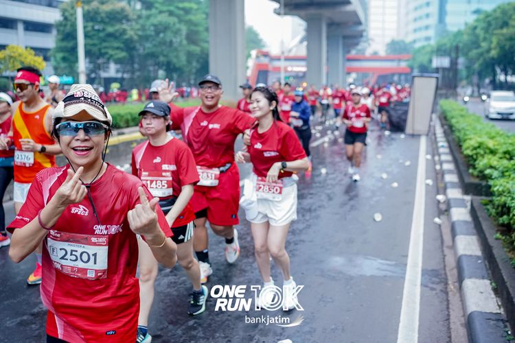 Race photo from ONE RUN 10 K
