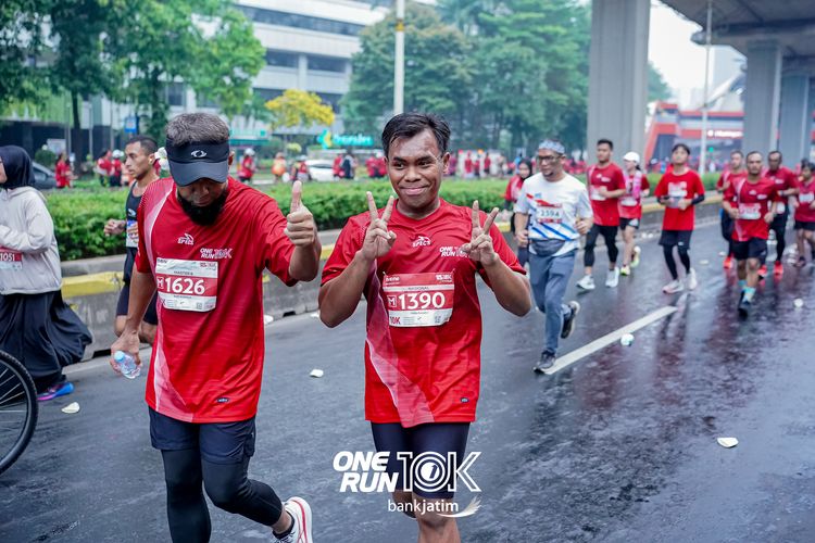 Race photo from ONE RUN 10 K