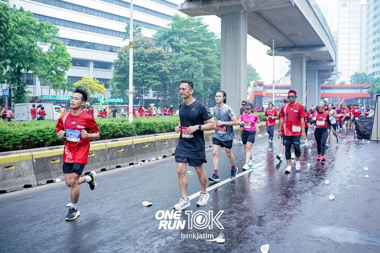 Race photo from ONE RUN 10 K