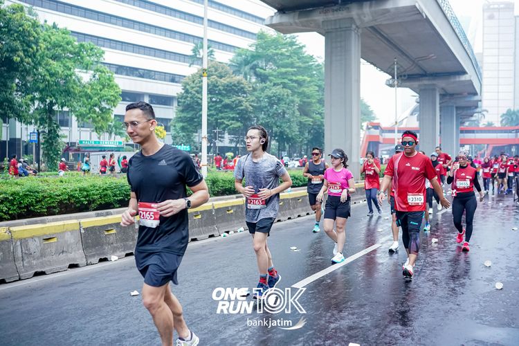 Race photo from ONE RUN 10 K