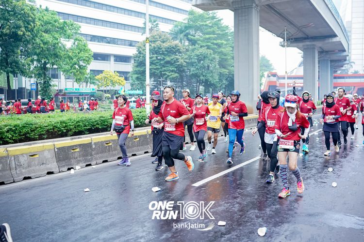 Race photo from ONE RUN 10 K