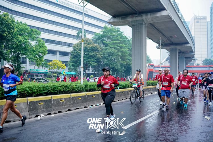 Race photo from ONE RUN 10 K