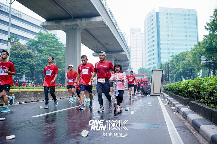 Race photo from ONE RUN 10 K