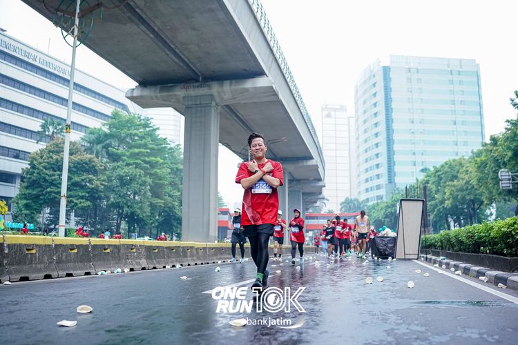 Race photo from ONE RUN 10 K