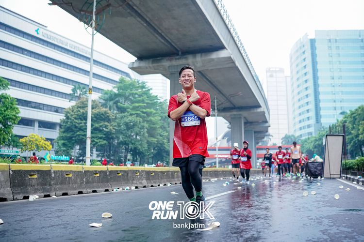 Race photo from ONE RUN 10 K