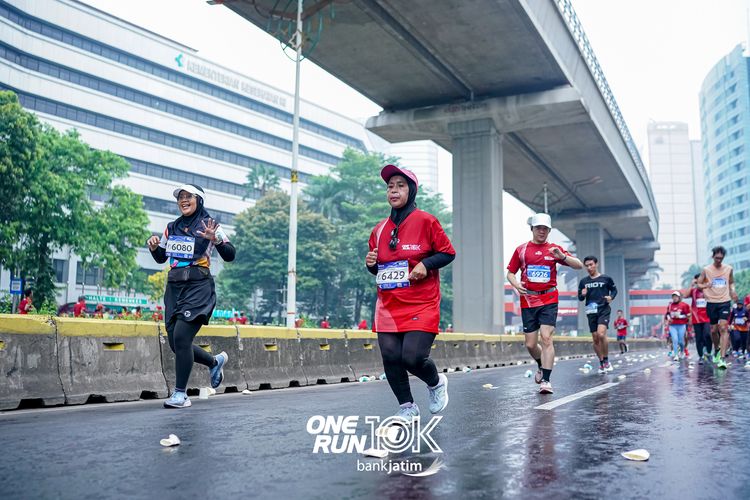 Race photo from ONE RUN 10 K