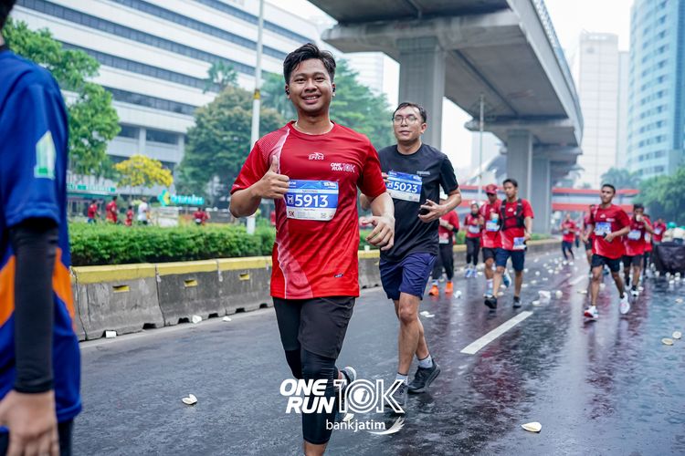 Race photo from ONE RUN 10 K