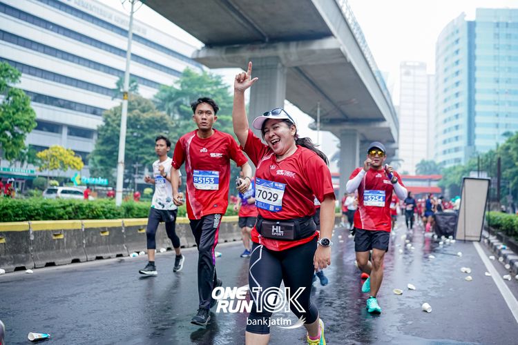 Race photo from ONE RUN 10 K