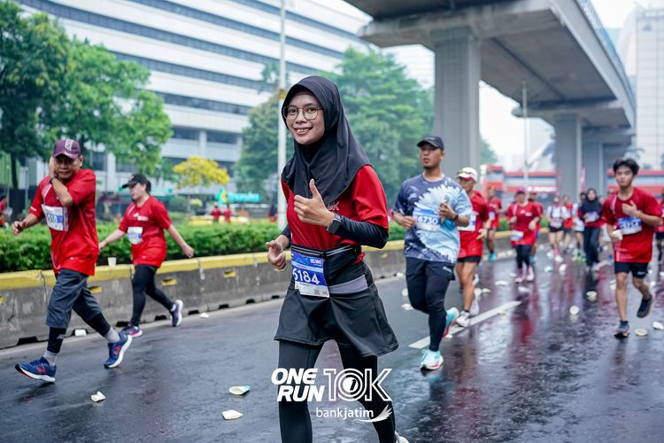 Race photo from ONE RUN 10 K