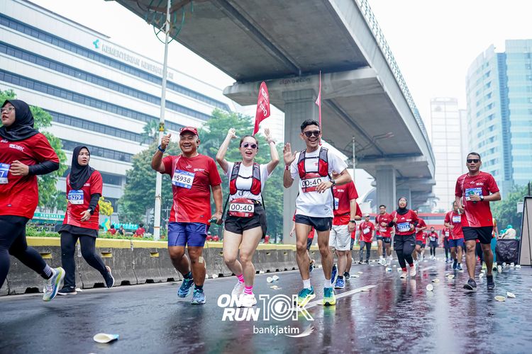 Race photo from ONE RUN 10 K