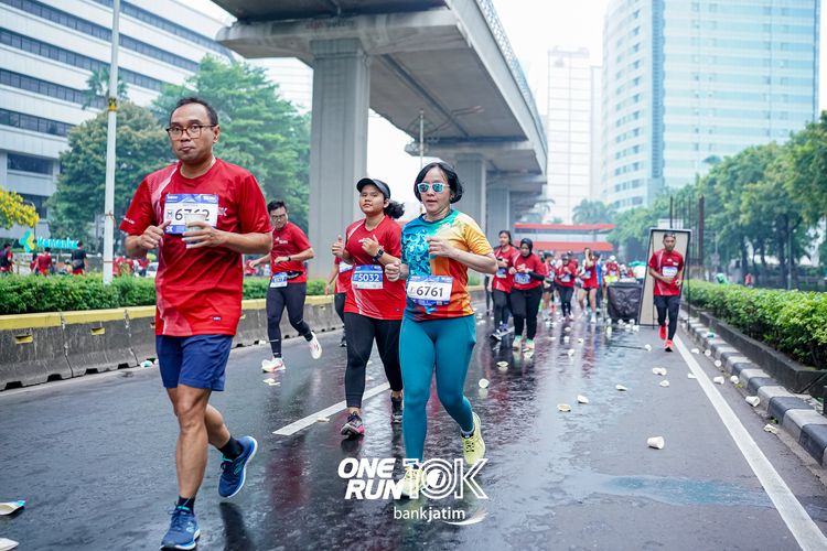 Race photo from ONE RUN 10 K