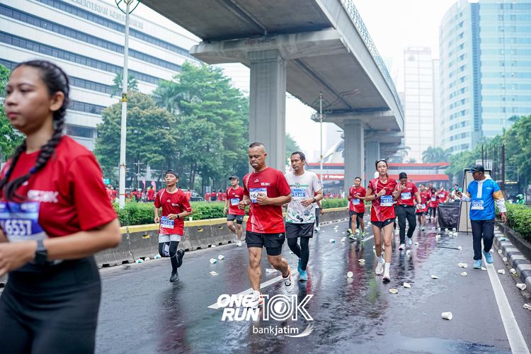 Race photo from ONE RUN 10 K