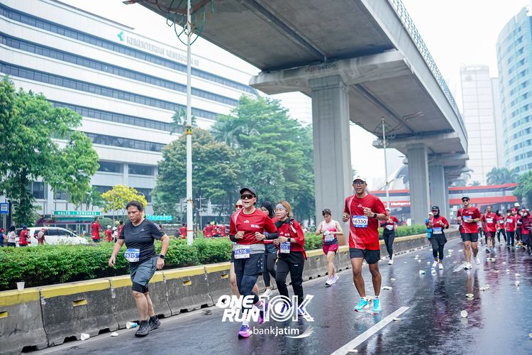 Race photo from ONE RUN 10 K