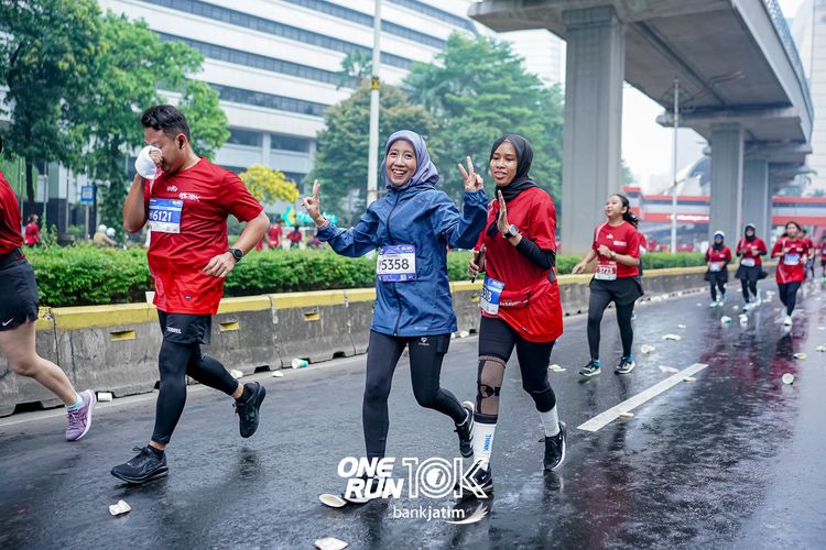 Race photo from ONE RUN 10 K