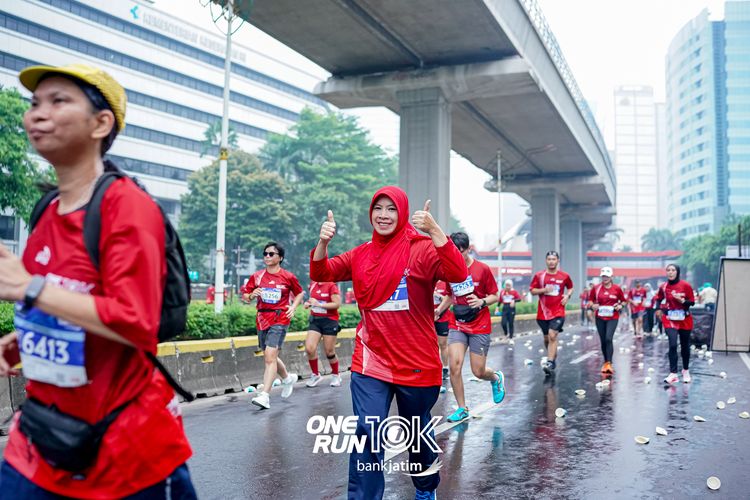 Race photo from ONE RUN 10 K