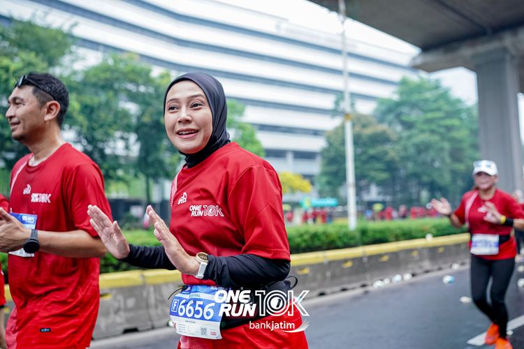 Race photo from ONE RUN 10 K