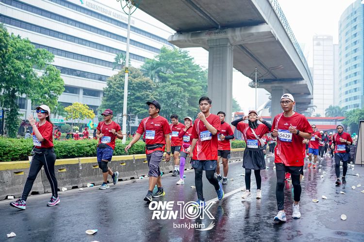 Race photo from ONE RUN 10 K