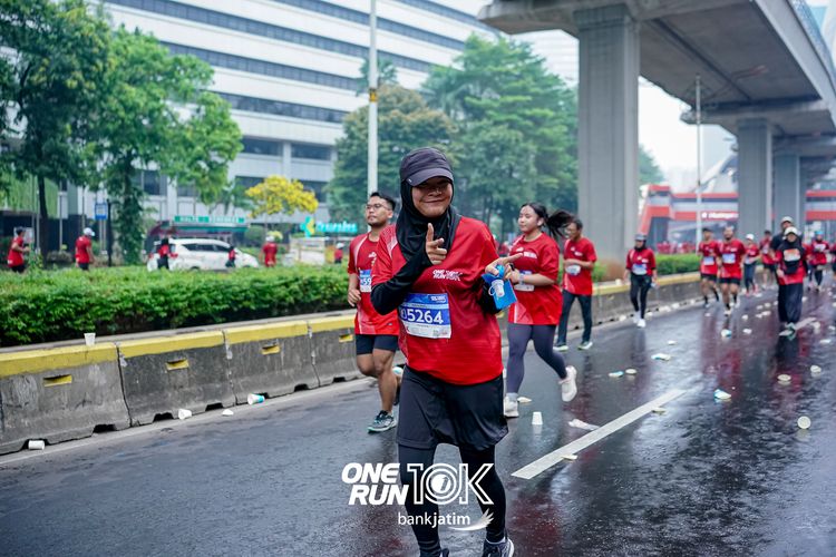 Race photo from ONE RUN 10 K