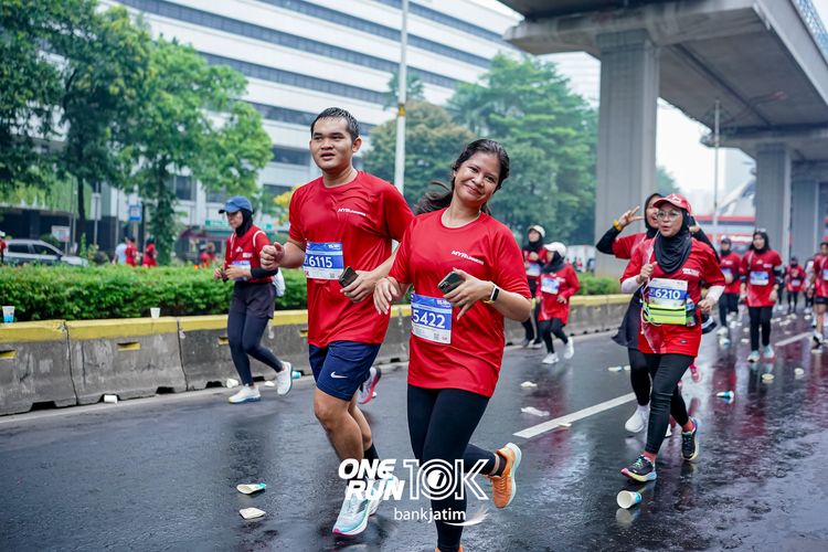 Race photo from ONE RUN 10 K