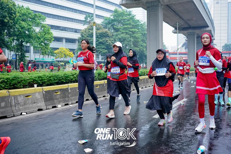 Race photo from ONE RUN 10 K