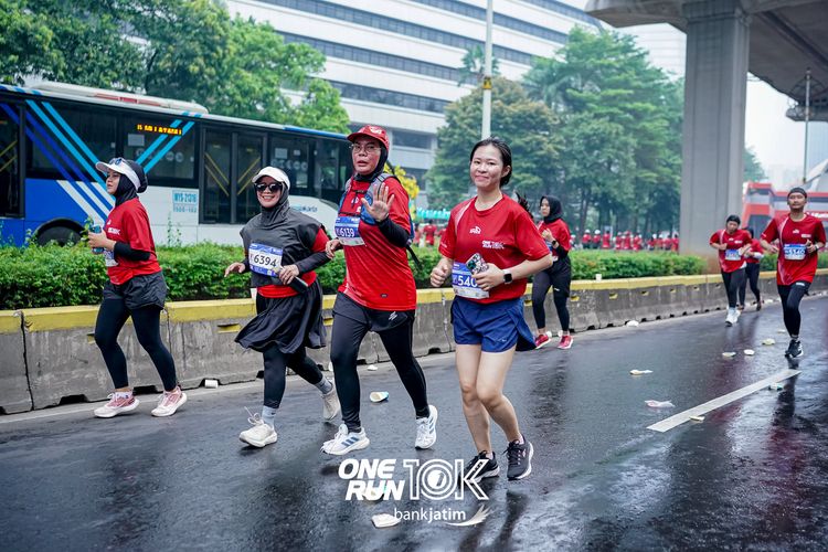 Race photo from ONE RUN 10 K