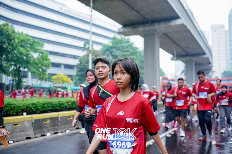 Race photo from ONE RUN 10 K