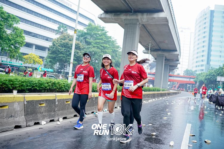 Race photo from ONE RUN 10 K