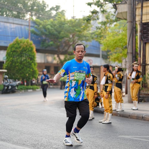 Race photo from SURABAYA ISOPLUS MARATHON 2026