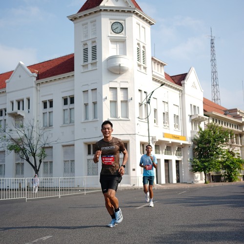Race photo from SURABAYA ISOPLUS MARATHON 2026