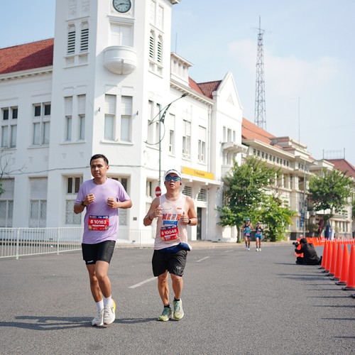 Race photo from SURABAYA ISOPLUS MARATHON 2026