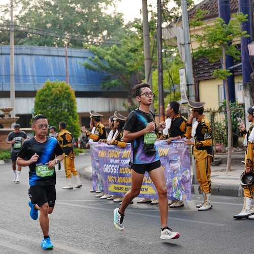 Race photo from SURABAYA ISOPLUS MARATHON 2026