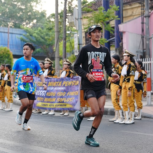 Race photo from SURABAYA ISOPLUS MARATHON 2026