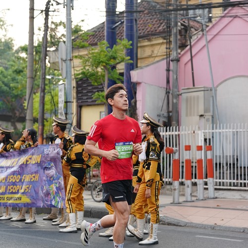 Race photo from SURABAYA ISOPLUS MARATHON 2026