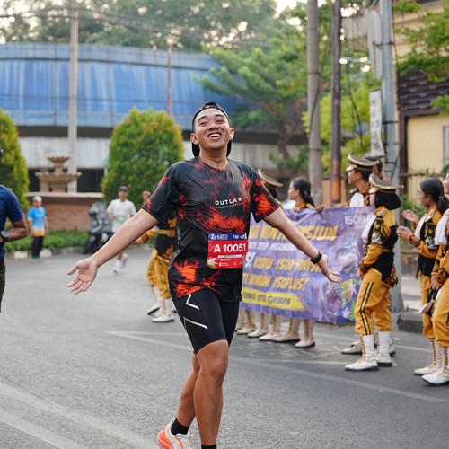 Race photo from SURABAYA ISOPLUS MARATHON 2026