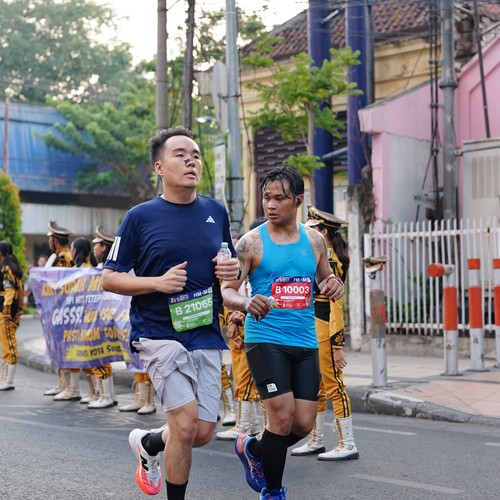 Race photo from SURABAYA ISOPLUS MARATHON 2026