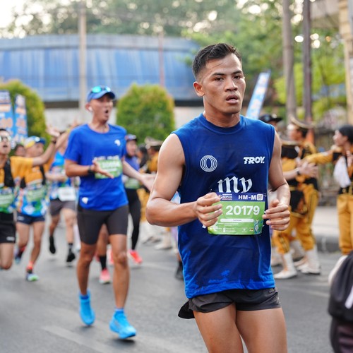 Race photo from SURABAYA ISOPLUS MARATHON 2026