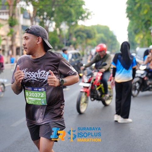 Race photo from SURABAYA ISOPLUS MARATHON 2026