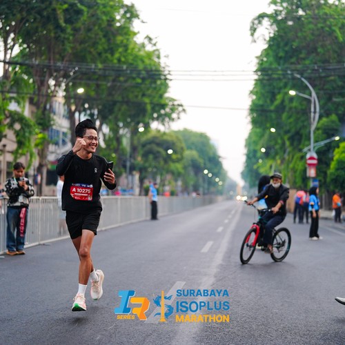 Race photo from SURABAYA ISOPLUS MARATHON 2026