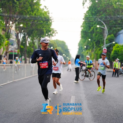 Race photo from SURABAYA ISOPLUS MARATHON 2026