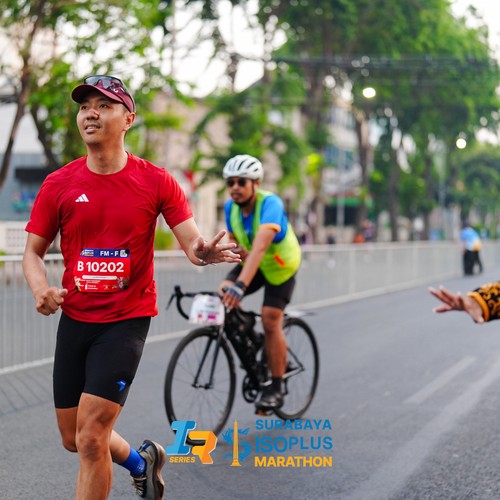 Race photo from SURABAYA ISOPLUS MARATHON 2026