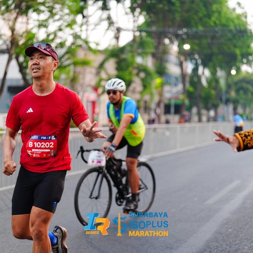 Race photo from SURABAYA ISOPLUS MARATHON 2026