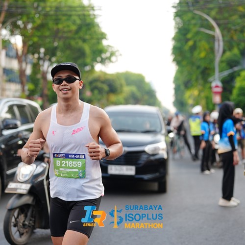 Race photo from SURABAYA ISOPLUS MARATHON 2026
