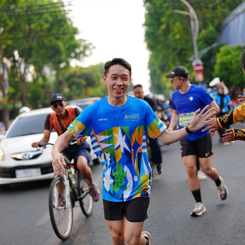 Race photo from SURABAYA ISOPLUS MARATHON 2026