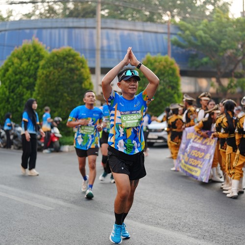 Race photo from SURABAYA ISOPLUS MARATHON 2026
